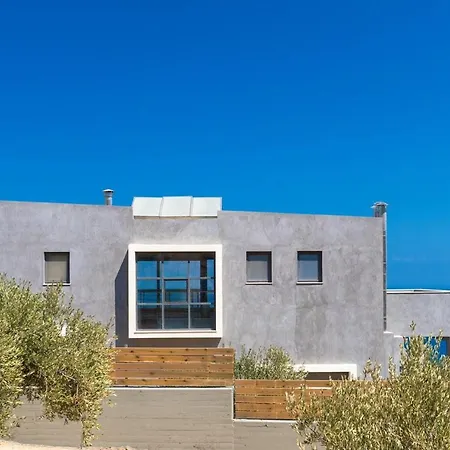 Isidora Villa